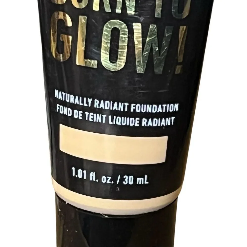 NYX Born To Glow Foundation Warm Vanilla Medium Coverage 1.01 fl oz